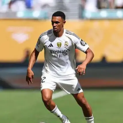 Arnold Set for Emotional Return to Anfield